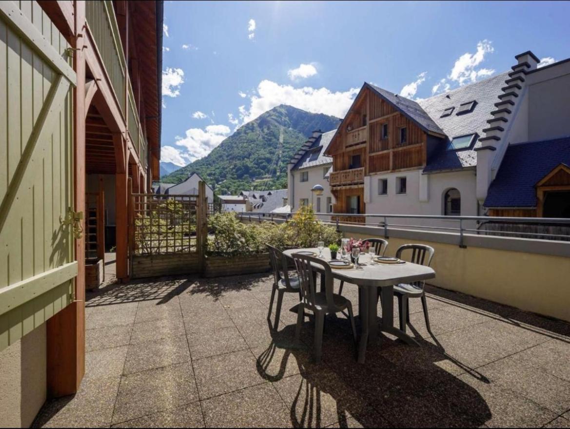 Appartements Avec Piscine Interieure Sauna Parking Etage 1 Au Centre Du Village Dans Residence Cami Real Saint-Lary-Soulan Exterior photo